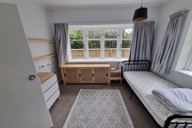 Photo of property in 12 Rodney Street, Northland, Wellington, 6012