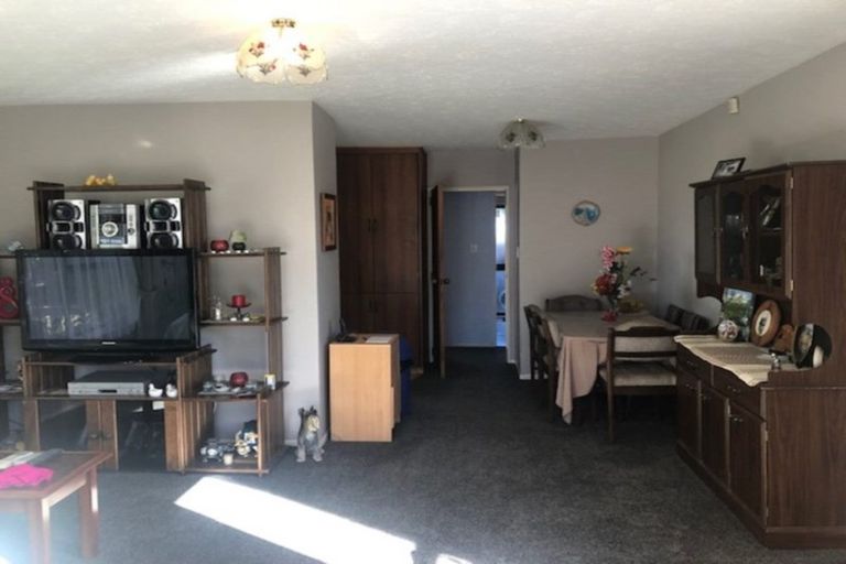 Photo of property in 6 Florance Place, Parklands, Christchurch, 8083