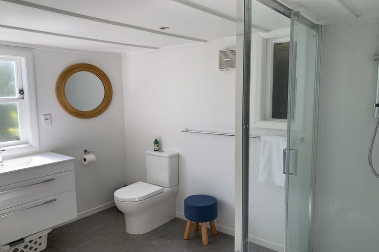 Photo of property in 3 Church Lane, Point Howard, Lower Hutt, 5013