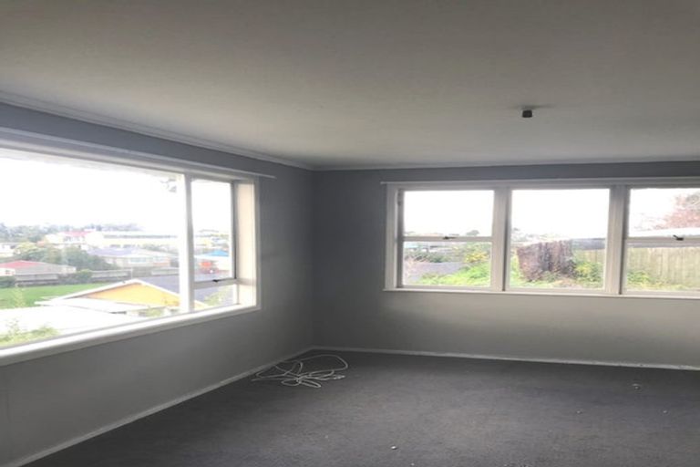 Photo of property in 83 Christmas Road, Manurewa, Auckland, 2102