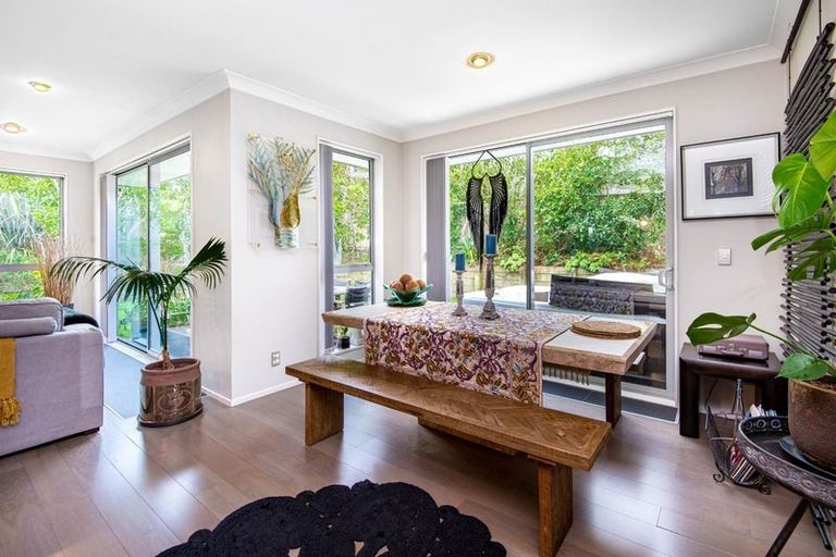 Photo of property in 64 Aotea Drive, Aotea, Porirua, 5024