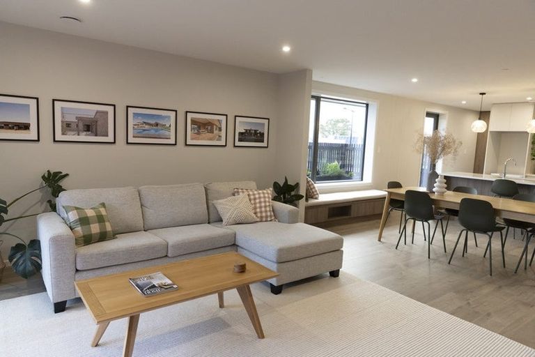 Photo of property in 2/17 Rawhiti Avenue, New Brighton, Christchurch, 8083