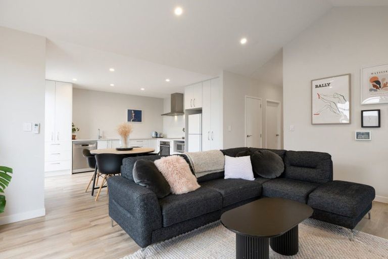 Photo of property in 2 Chain Place, Papamoa, 3118