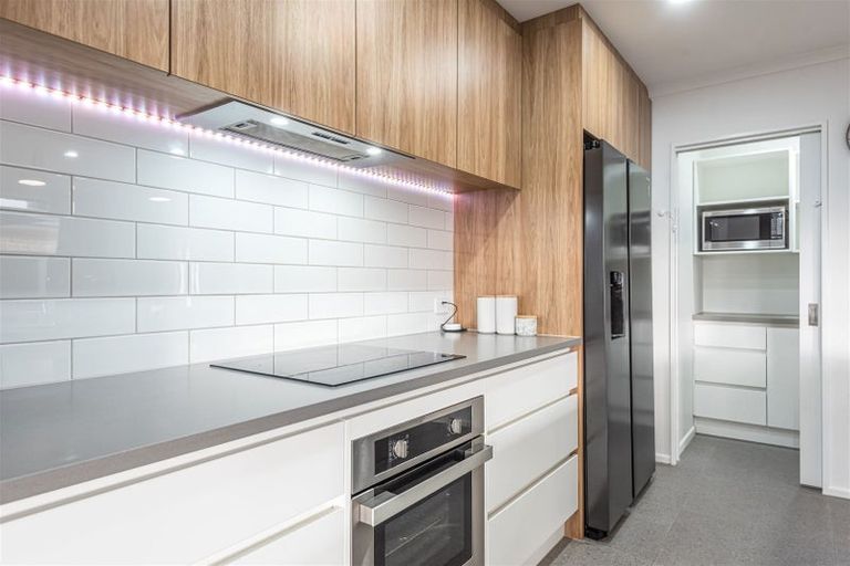 Photo of property in 19 Broadway Parade, Rolleston, 7615