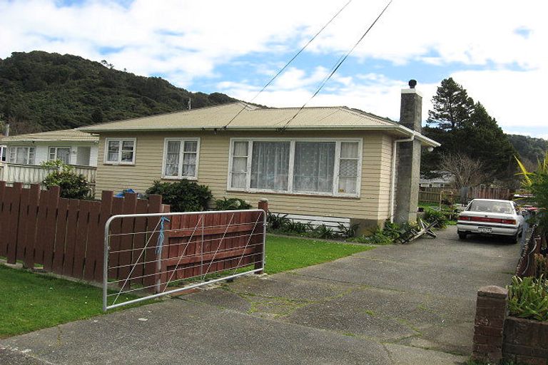 Photo of property in 6 Maire Street, Wainuiomata, Lower Hutt, 5014
