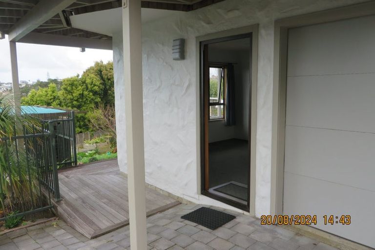 Photo of property in 57 Haseler Crescent, Howick, Auckland, 2014