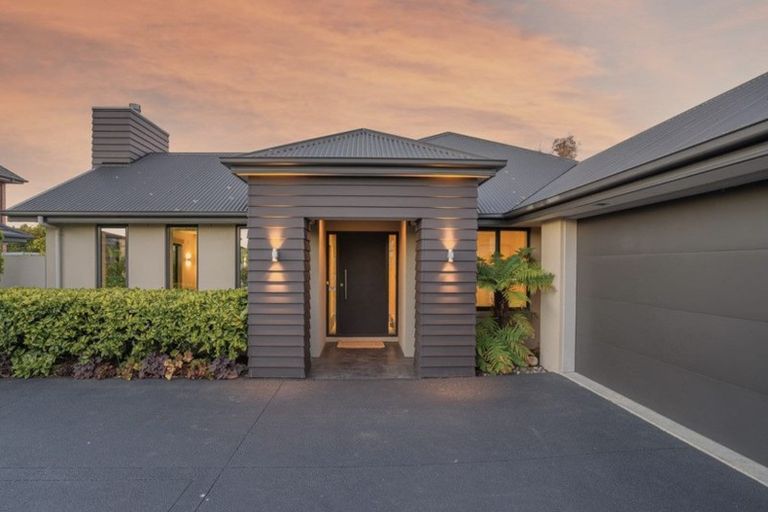 Photo of property in 6 Ruby Avenue, Northwood, Christchurch, 8051