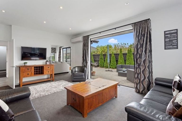 Photo of property in 22 Gilchrist Place, Kaiapoi, 7630