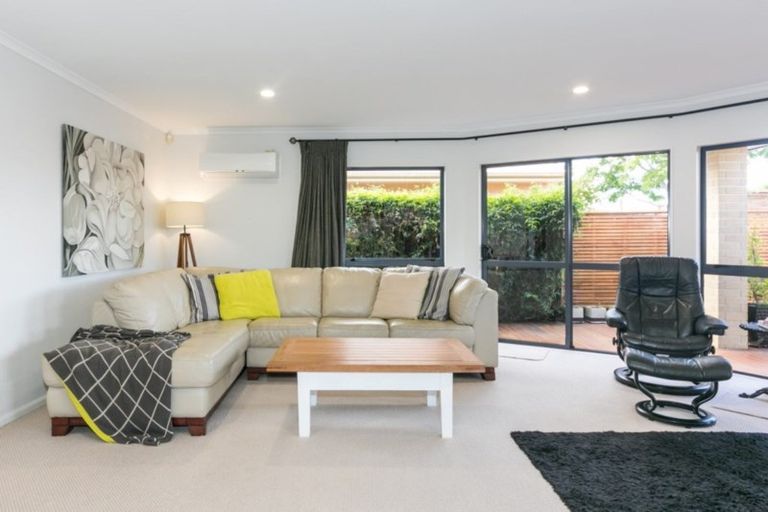 Photo of property in 40 Pukekura Place, Taradale, Napier, 4112