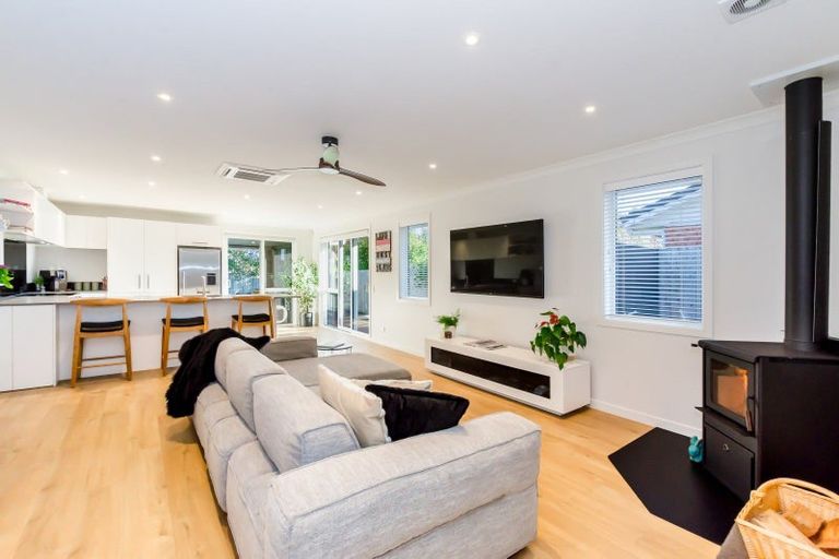 Photo of property in 84 Mazengarb Road, Paraparaumu Beach, Paraparaumu, 5032