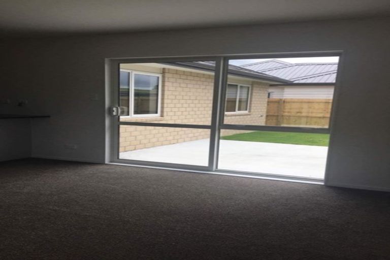 Photo of property in 35 Okawa Avenue, Papakura, 2110