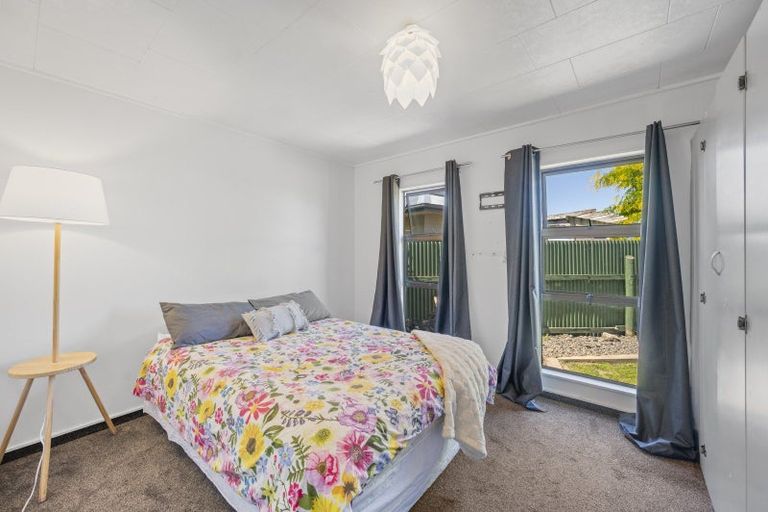 Photo of property in 33 Duckworth Crescent, Greenmeadows, Napier, 4112