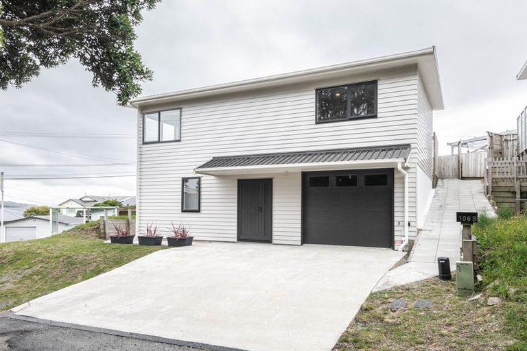 Photo of property in 106b Glanmire Road, Newlands, Wellington, 6037