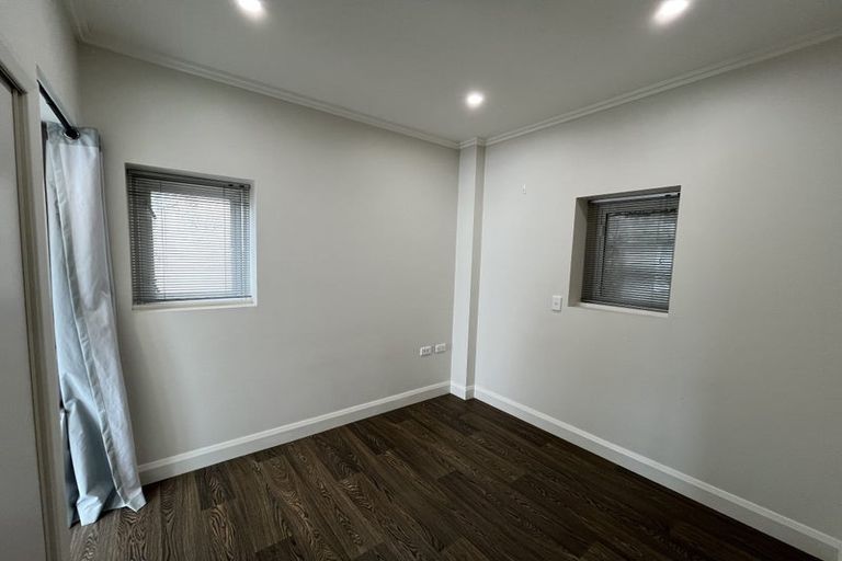 Photo of property in Fountain Court Flats, 48 Oriental Parade, Oriental Bay, Wellington, 6011