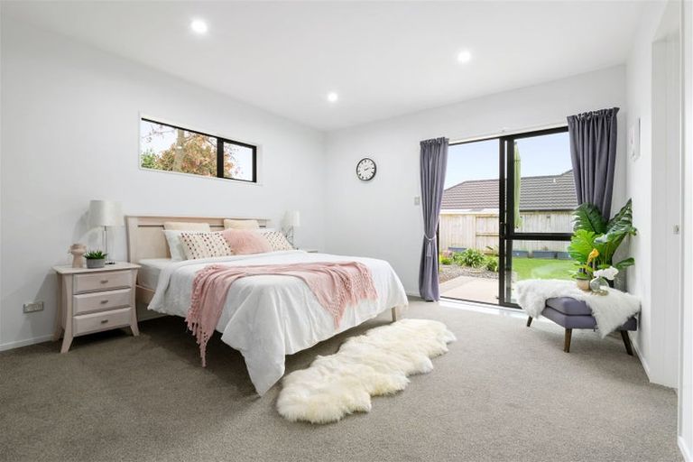 Photo of property in 12 Hampshire Court, Flagstaff, Hamilton, 3210
