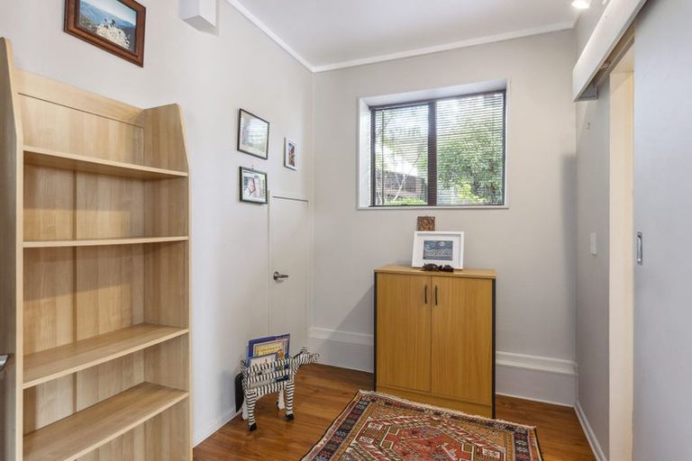 Photo of property in 49 Kakariki Grove, Waikanae, 5036