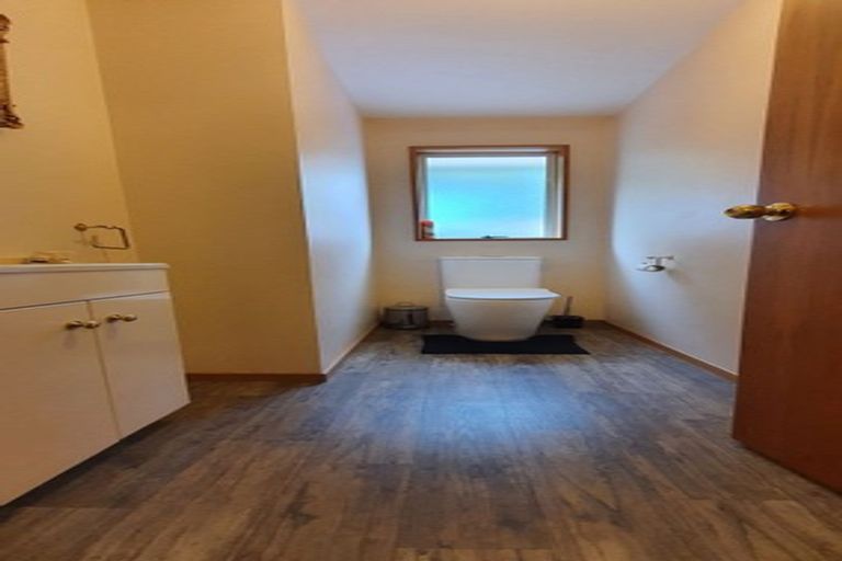 Photo of property in 42d Merrin Street, Avonhead, Christchurch, 8042