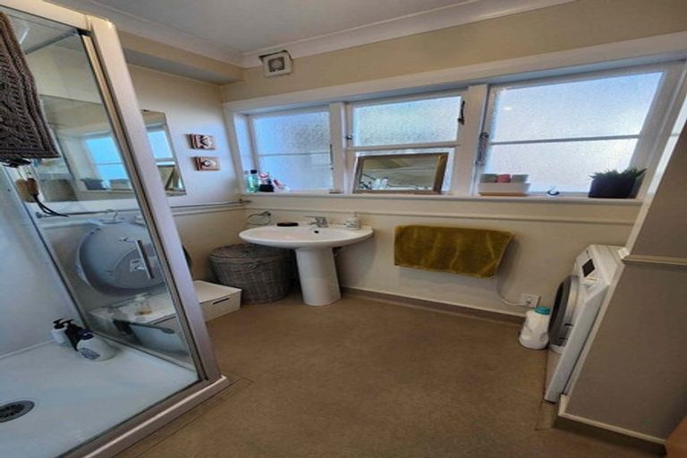 Photo of property in 45 Queen Street, Mount Victoria, Wellington, 6011