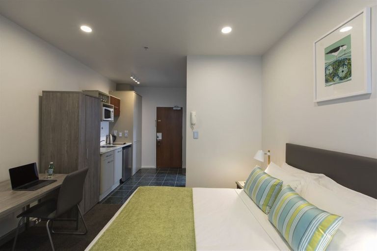 Photo of property in Atrium Towers, 6f/154 The Terrace, Wellington Central, Wellington, 6011