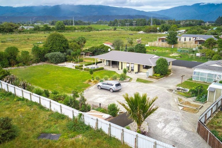 Photo of property in 169a Queen Street, Westport, 7825