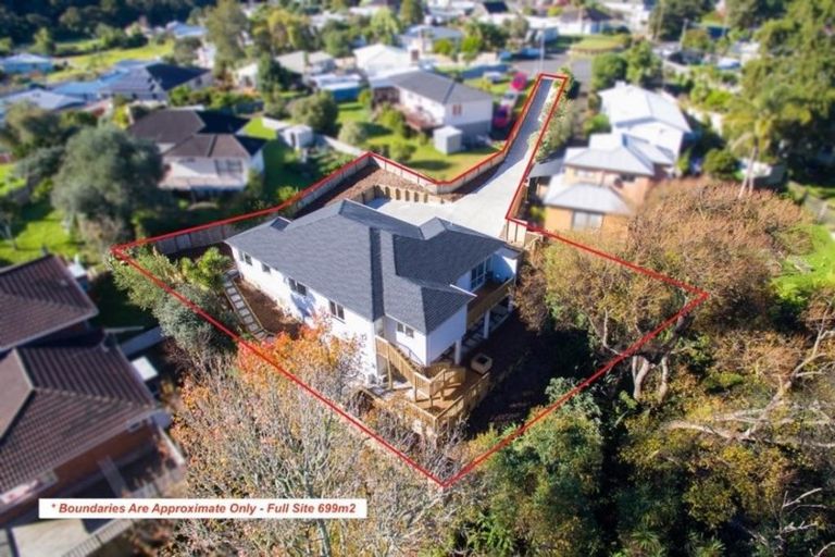 Photo of property in 7a Fuchsia Place, Birkdale, Auckland, 0626