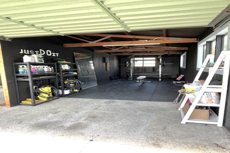 Photo of property in 66 Aloway Street, Wallacetown, 9816