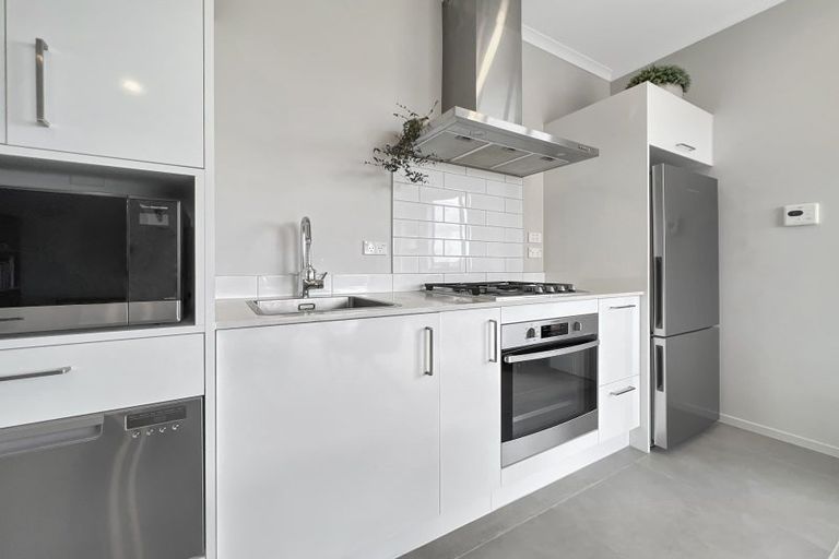 Photo of property in 24 Pukewhero Rise, Westgate, Auckland, 0614