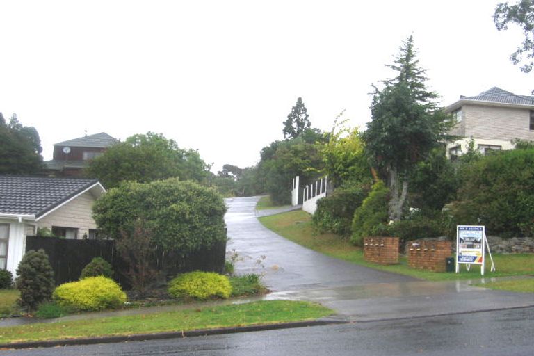 Photo of property in 12 Harper Street, Chatswood, Auckland, 0626