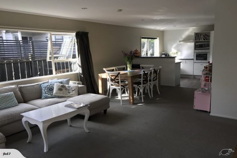 Photo of property in 1/44 Nile Road, Milford, Auckland, 0620