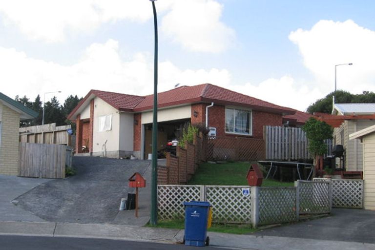 Photo of property in 15 Kasia Close, Massey, Auckland, 0614