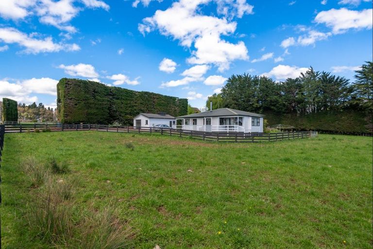 Photo of property in 1678 Kimbolton Road, Cheltenham, Feilding, 4777