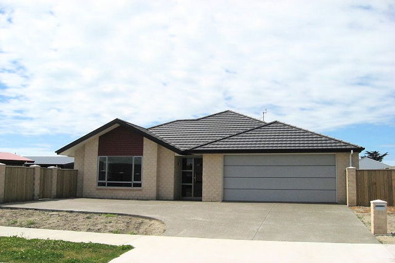 Photo of property in 72 Allison Crescent, Kaiapoi, 7630