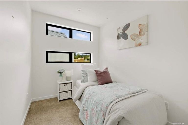 Photo of property in 122c Lancaster Road, Beach Haven, Auckland, 0626