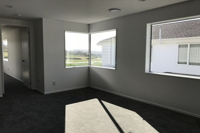 Photo of property in 18 Colonial Drive, Silverdale, 0932