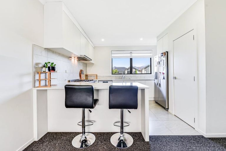 Photo of property in 1 Kaaka Street, Cambridge, 3434