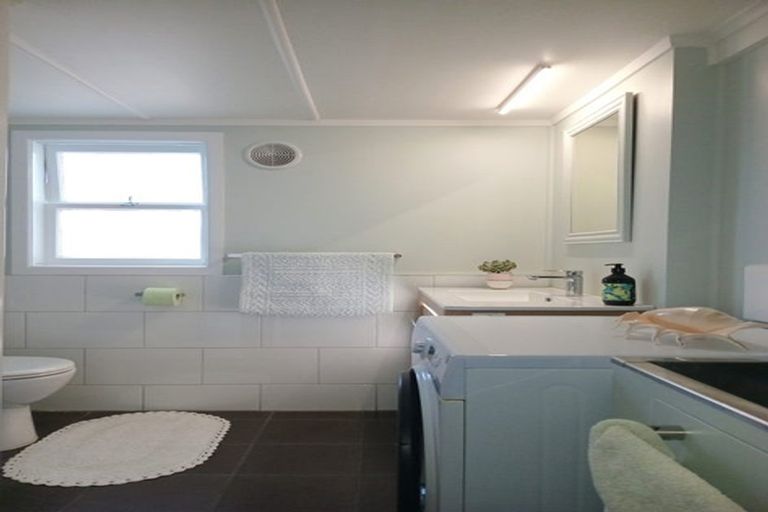Photo of property in 28 James Mcleod Road, Shelly Beach, Helensville, 0874