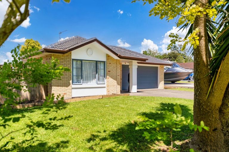 Photo of property in 8 Avonglen Court, Wattle Downs, Auckland, 2103