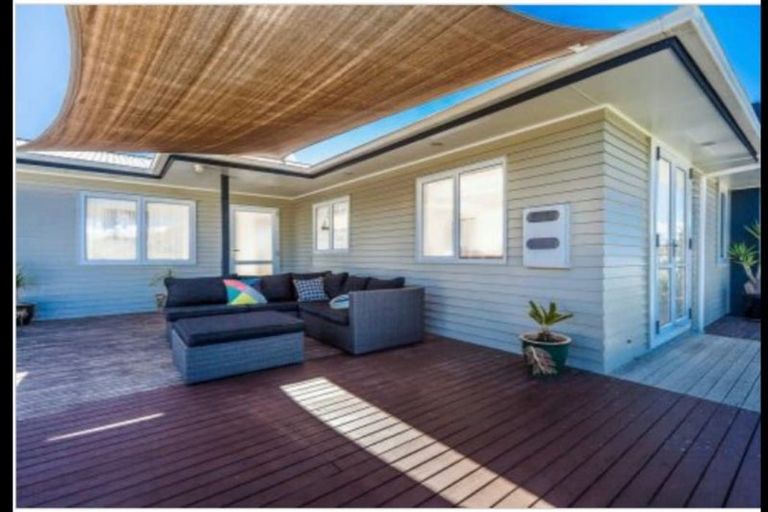 Photo of property in 3 Korimako Avenue, Mangere Bridge, Auckland, 2022