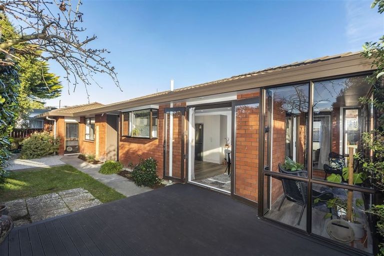 Photo of property in 2 Manuka Street, Mairehau, Christchurch, 8013