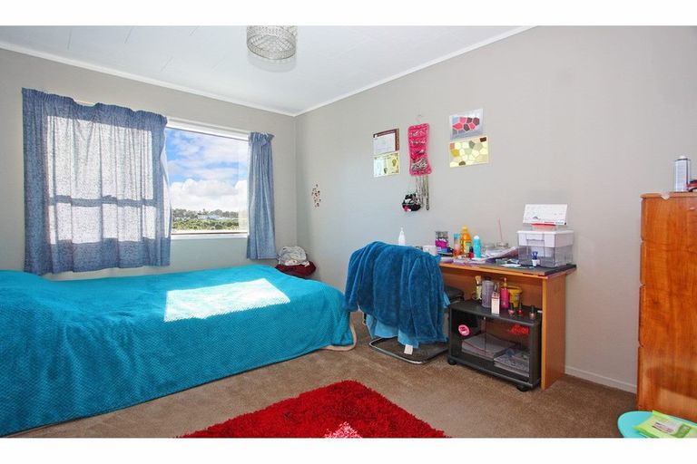 Photo of property in 16 Beaufort Place, Papatoetoe, Auckland, 2025