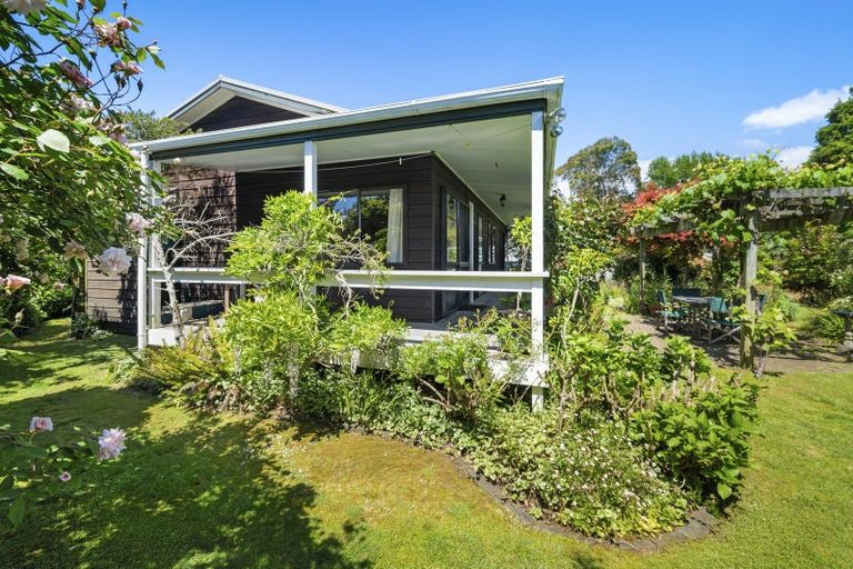 Photo of property in 39b Aquarius Drive, Kawaha Point, Rotorua, 3010