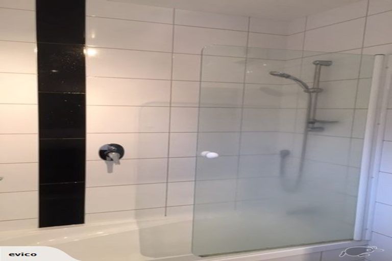 Photo of property in 355 Pakuranga Road, Pakuranga Heights, Auckland, 2010