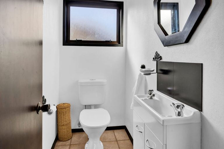 Photo of property in 15 Kowhai Street, Hawera, 4610