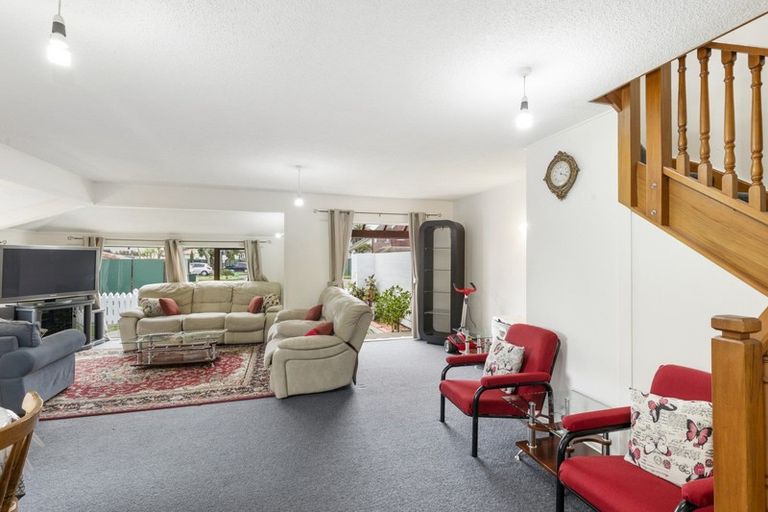 Photo of property in 17-u10 Randwick Crescent, Moera, Lower Hutt, 5010
