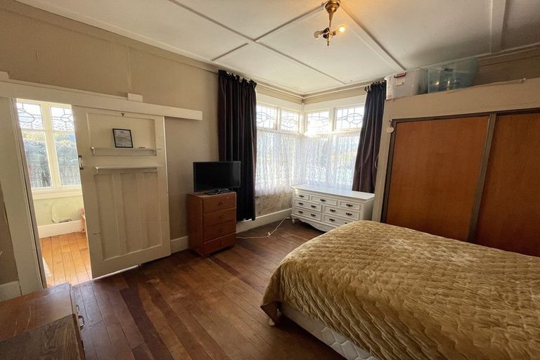 Photo of property in 62 Cobden Street, Westport, 7825