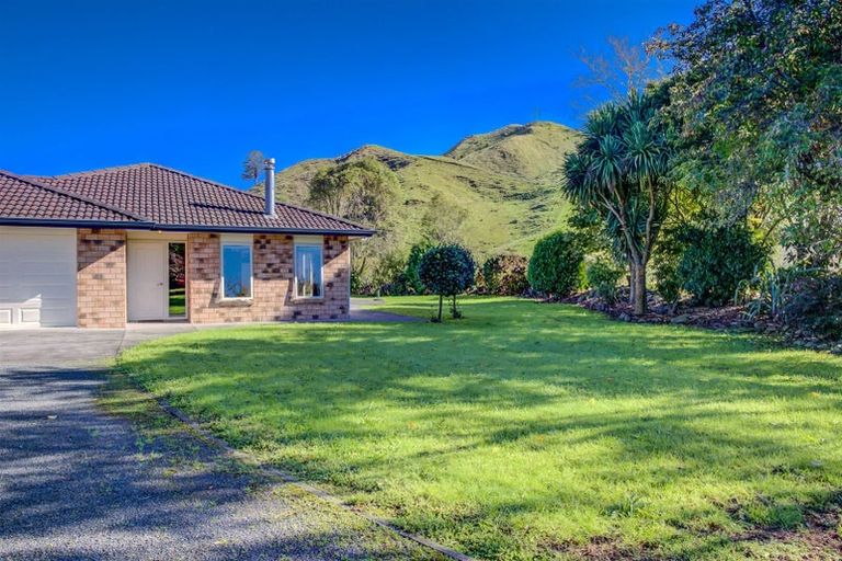Photo of property in 16 Parker Road, Huntly, 3771