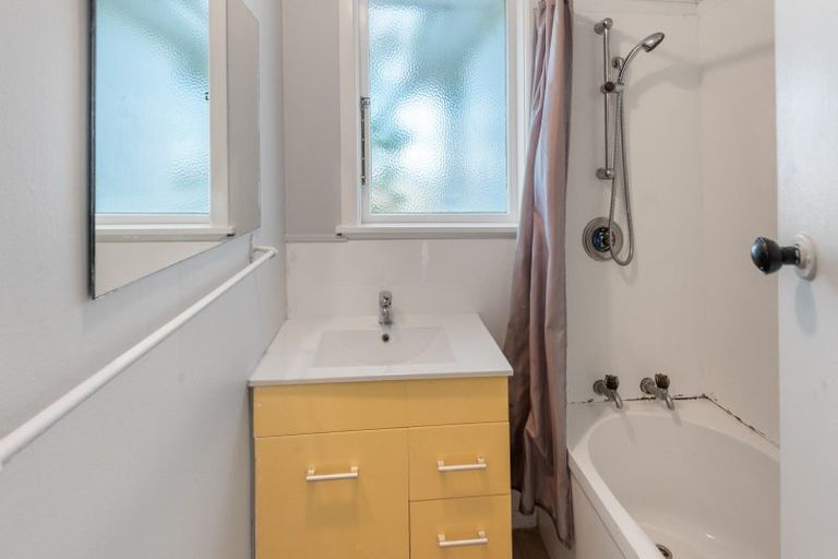 Photo of property in 18 Mclean Street, Oamaru North, Oamaru, 9400