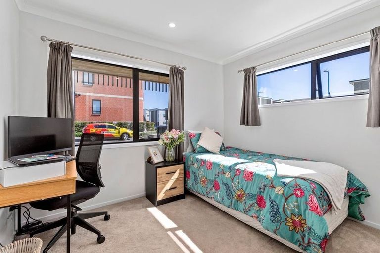 Photo of property in 62 Mapou Road, Hobsonville, Auckland, 0616