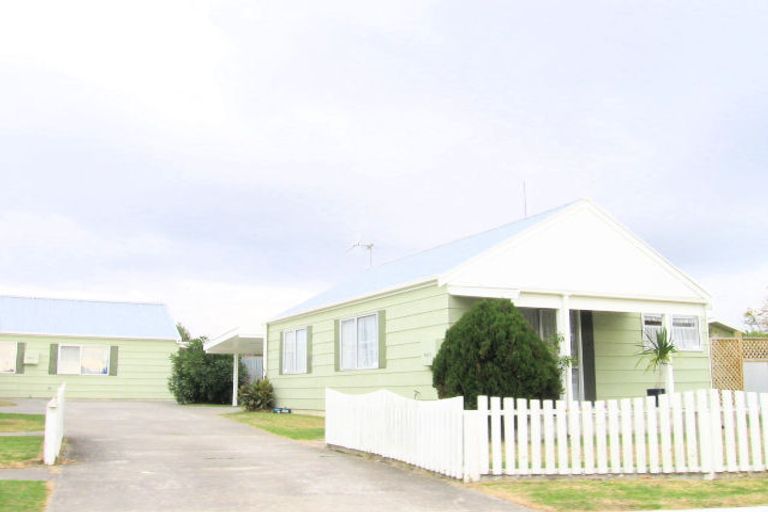 Photo of property in 2/27 Lanark Crescent, Tamatea, Napier, 4112