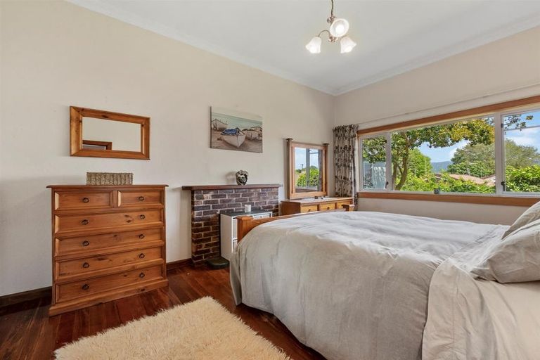 Photo of property in 50 Lee Street, Te Puke, 3119